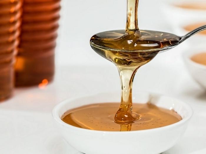 kolik gramů medu v polévkové lžíci