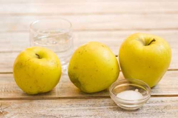 jablko a kyselina citronová