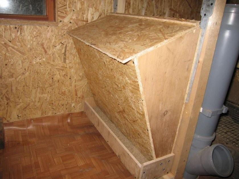 Dřevěné krmítko do bunkru