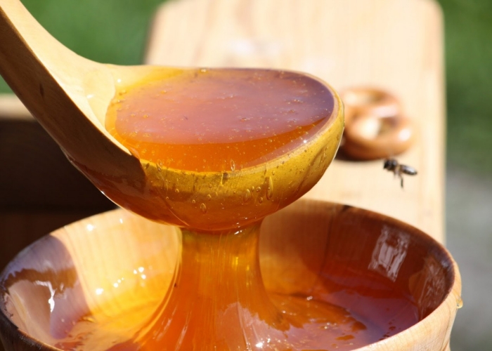 může med kvasit?