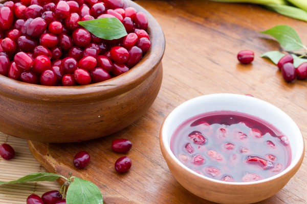 confiture de cornouiller dans un bol