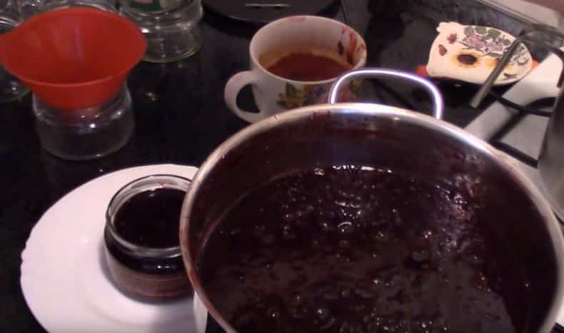 jam in een pan