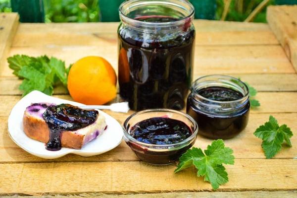 currants May orange jam para sa taglamig