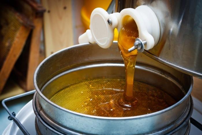 how to pump honey