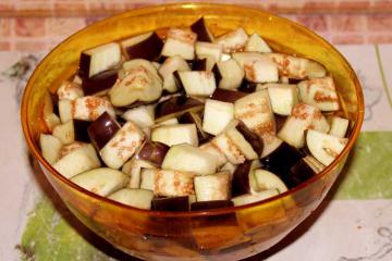 aubergines coupées en dés