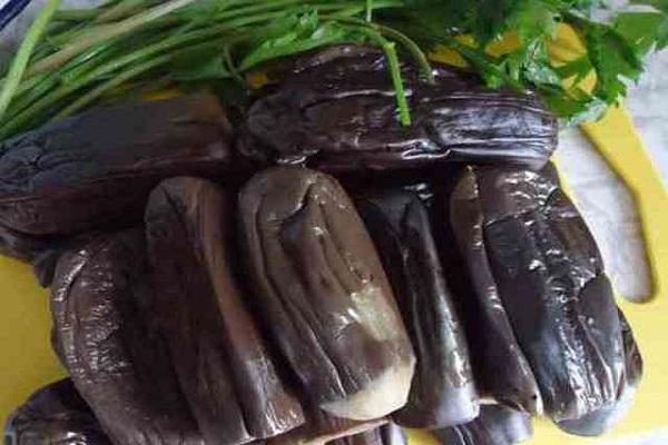 eggplants on the table 