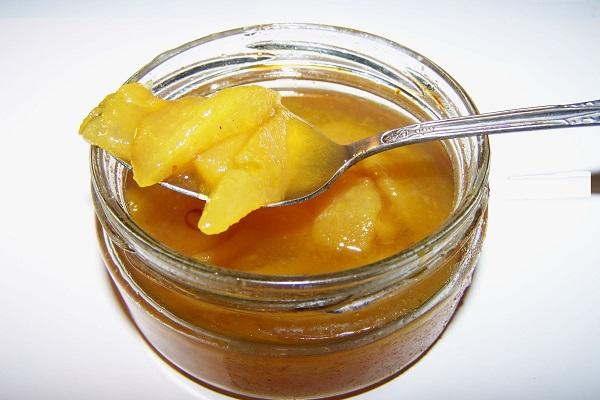 Marmelade wird zubereitet 