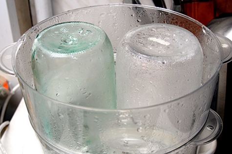 sterilizace sklenic ve vodě