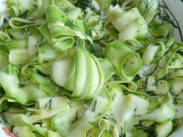 zucchini strimlor