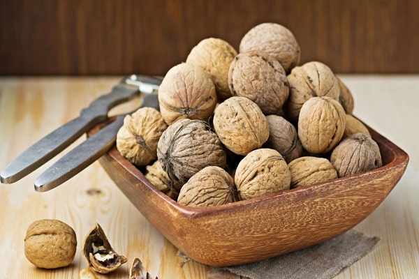 How and for how long you can store shelled walnuts at home