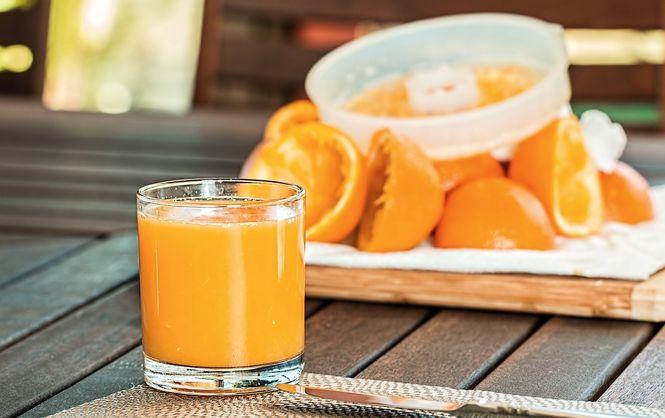 Orangensaft mit Zitrone 