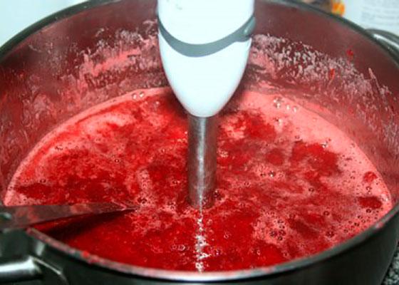 Johannisbeermarmelade und Gelatine 