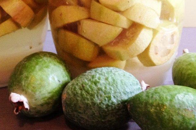 Feijoa kompót almával