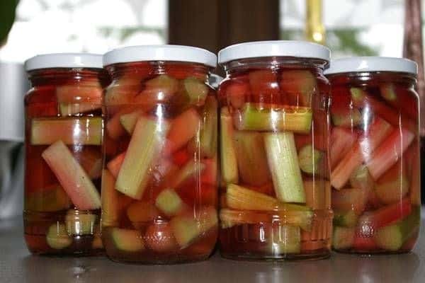 preparing compote