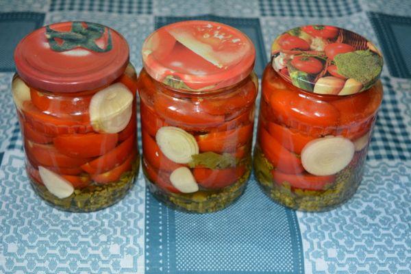 canning tomatoes