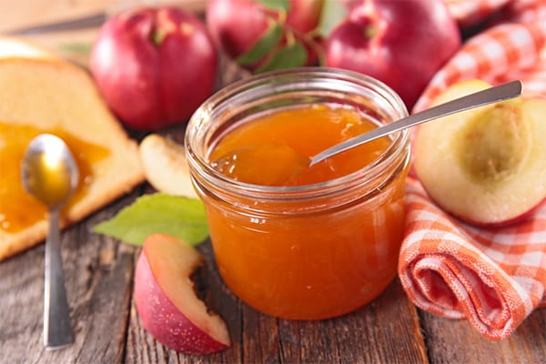 Marmelade mit Pfirsichen 