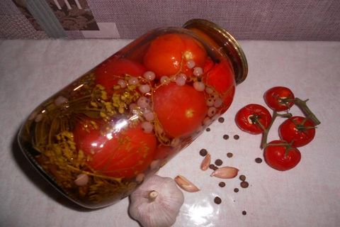 Tomaten marinieren