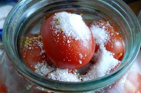 processo de cozinhar tomates com ácido cítrico