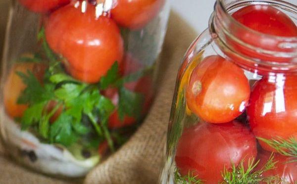 latas de tomate