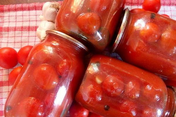 TOP 10 der leckersten Rezepte für Tomaten in Tomatensaft für den Winter