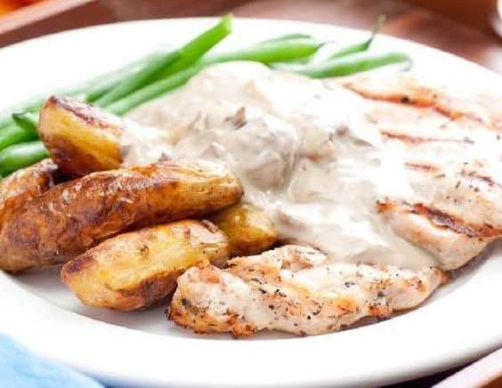 Chicken breast in cream sauce