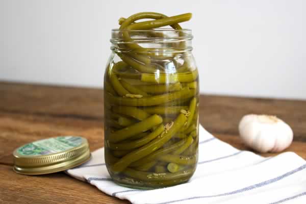 pickled garlic arrows in a jar 