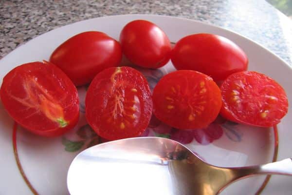 sectional view of tomatoes