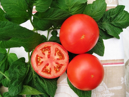 aparência de tomate grosso f1