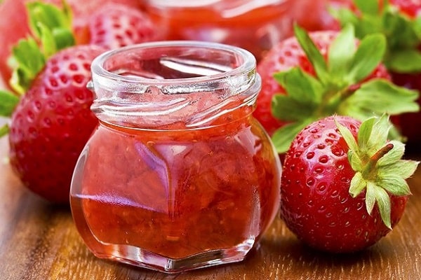 Une recette simple pour faire de la confiture Victoria pour l'hiver