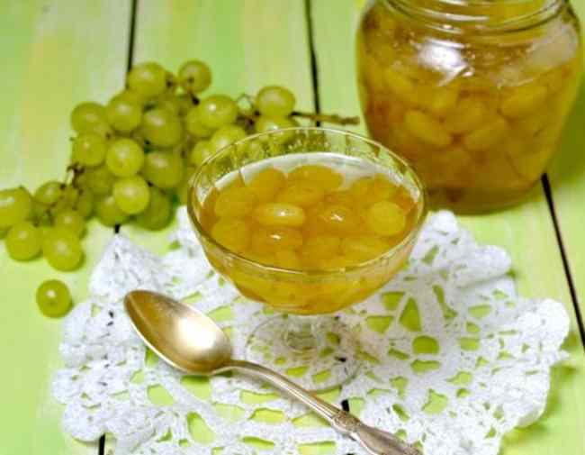 geléia e uvas