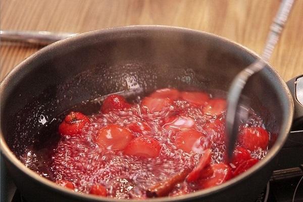 cooking berries 