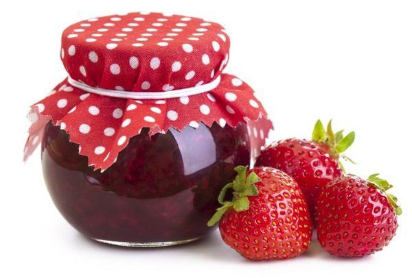 fraises dans un pot